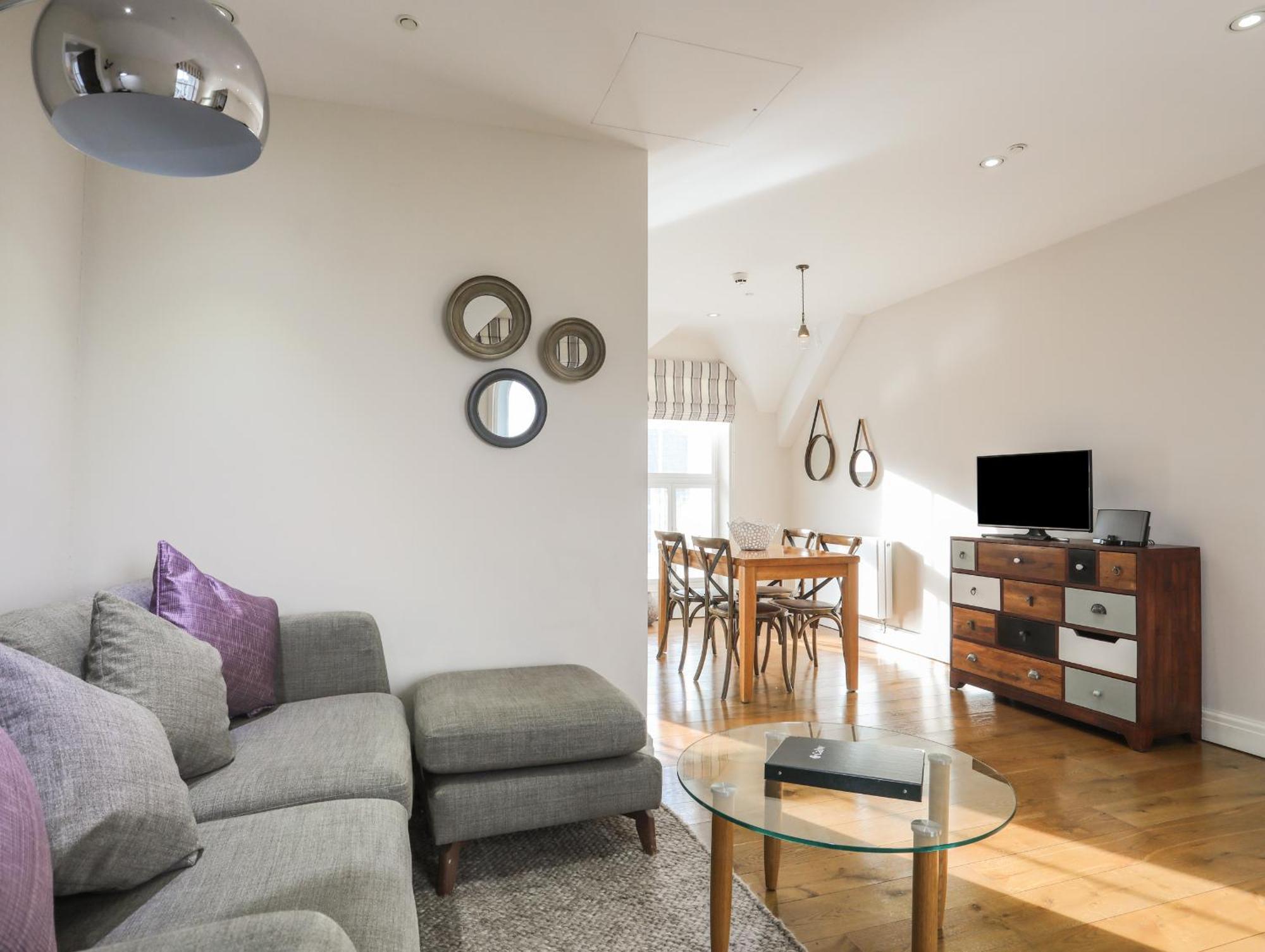 Harlech Apartments - Efnisien Экстерьер фото